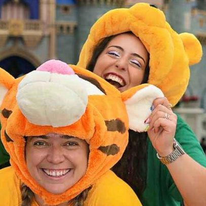 Por que fãs de Disney World e Disneyland continuam voltando