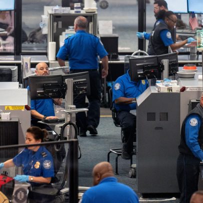 TSA avalia privatizar parte da triagem em aeroportos para evitar atrasos