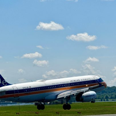 Voo da JetBlue para Boston é desviado para Chicago