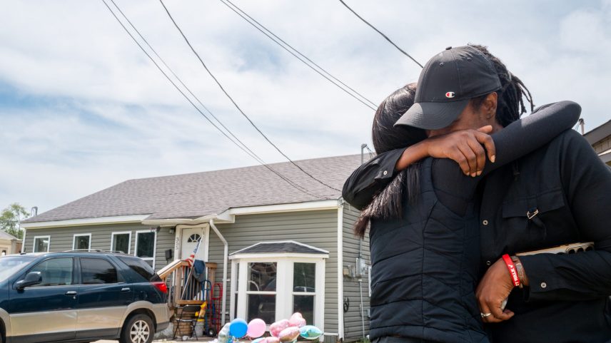 Após a morte de 8 crianças na Louisiana, família teme síndrome do coração partido