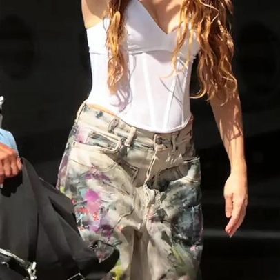 Shakira e Anitta divulgam feat Choka Choka no Rio de Janeiro