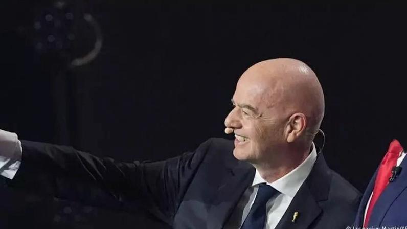 Trump e Infantino durante o sorteio da Copa do Mundo, em dezembro de 2025