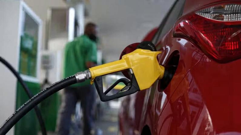 Petrobras pode aumentar gasolina se houver redução de tributos, diz presidente da empresa