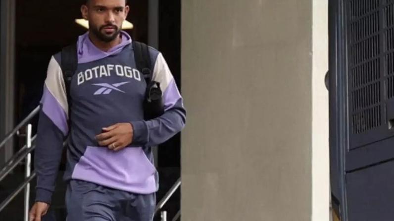 Vitinho teve que se desdobrar para entender o esquema de Anselmi –