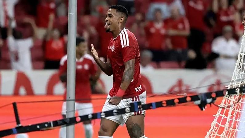 Borré vem perdendo espaço nos últimos jogos, e River Plate sonda o jogador –