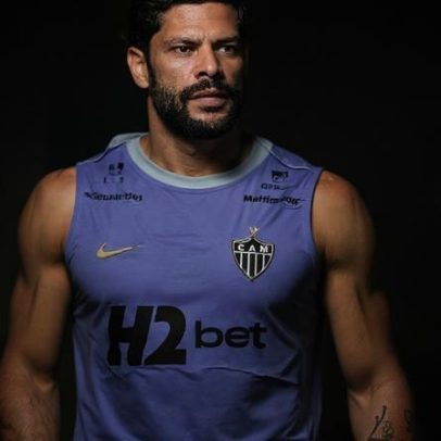 Hulk treina separado, não viaja e aguarda reunião com o Atlético
