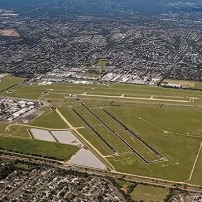 Dois mortos após avião pequeno cair em hangar de aeroporto australiano