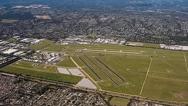 Dois mortos após avião pequeno cair em hangar de aeroporto australiano