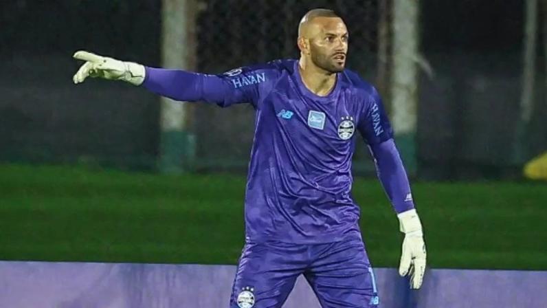 Everson em campo pelo Atlético-MG –
