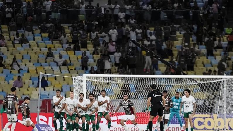 Dificuldade do Fluminense para definir os jogos é um problema a ser corrigido por Zubeldía –