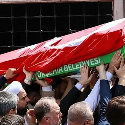 Tiroteios em escolas representam novo trauma para a Turquia durante luto nacional