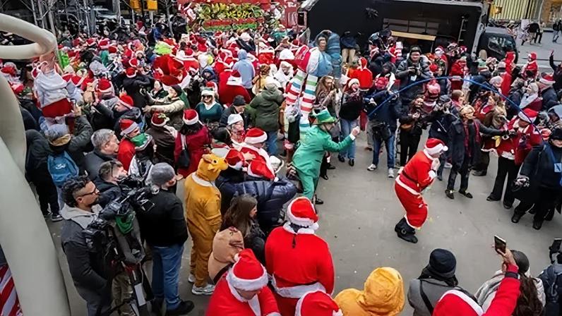 SantaCon had around 25,000 attendees, according to prosecutors