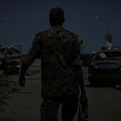 Mulher iraniana é presa nos EUA por tráfico de armas para o Sudão