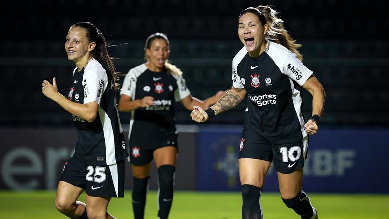 Corinthians goleou o Bragantino por 5 a 1 na última rodada
