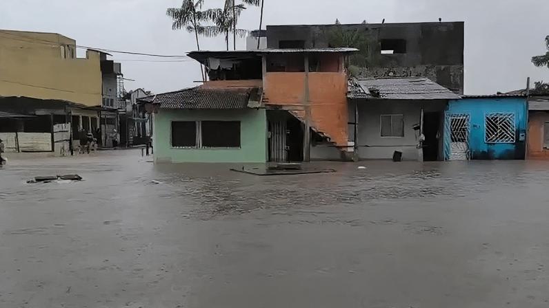 Belém decreta emergência após chuva recorde