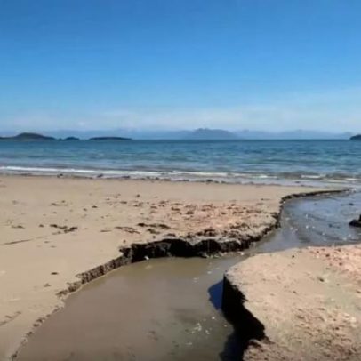 Moradores denunciam poluição e mau cheiro em Praia de Manguinhos