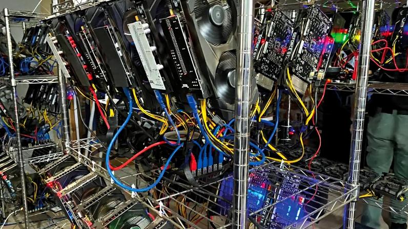 “MINERAÇÃO” - Central desmantelada no Rio Grande do Sul: dinheiro virtual com supermáquinas