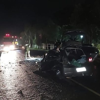 Acidente em SC deixa três adultos e duas crianças mortos