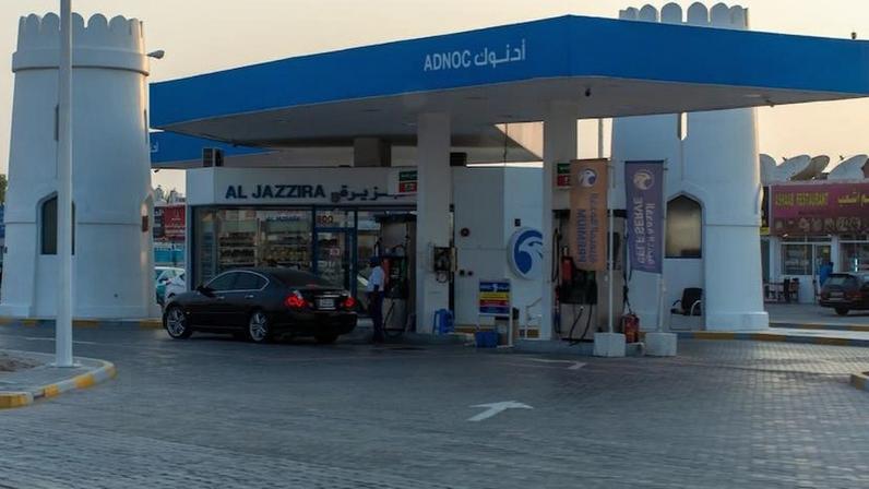 Posto de gasolina da Adnoc, gigante de petróleo dos Emirados Árabes Unidos