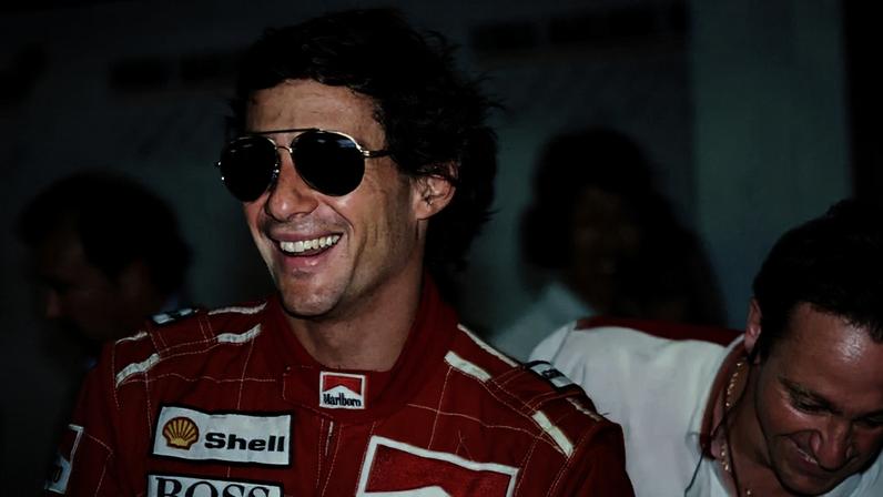 Ayrton Senna comemora pole position no GP da Austrália na F1 1991 (Foto: Toshifumi KITAMURA / AFP)