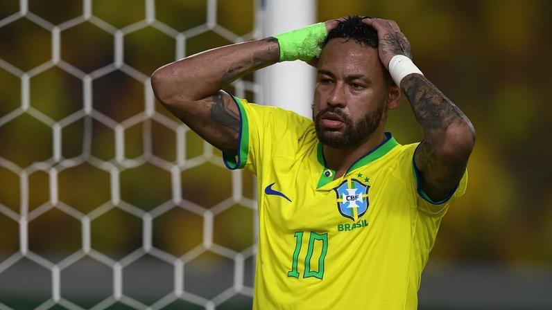 Ancelotti opta por deixar Neymar de fora da lista (Foto: Carl de Souza/AFP)