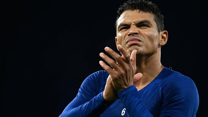 Thiago Silva comemora vitória do Chelsea (Foto: Ben Stansall/AFP)