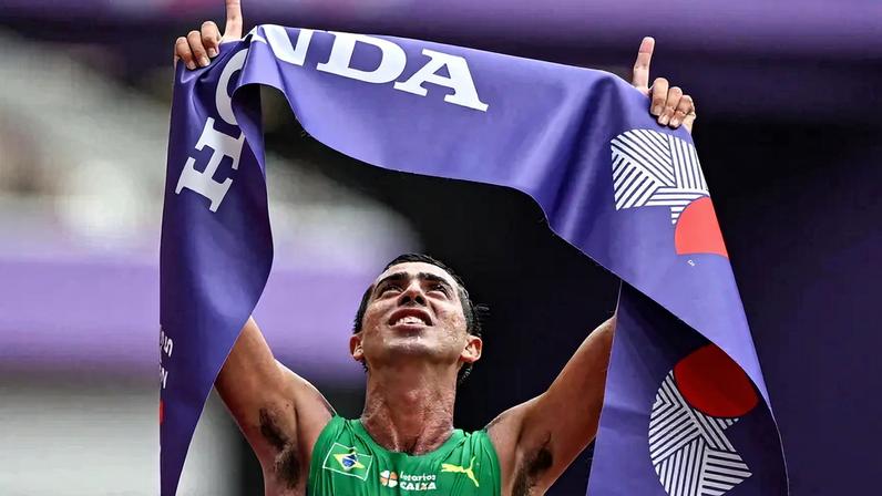 Caio Bonfim campeão da marcha atlética no Mundial de Atletismo no Japão (Foto: Jewel Samad/ AFP)