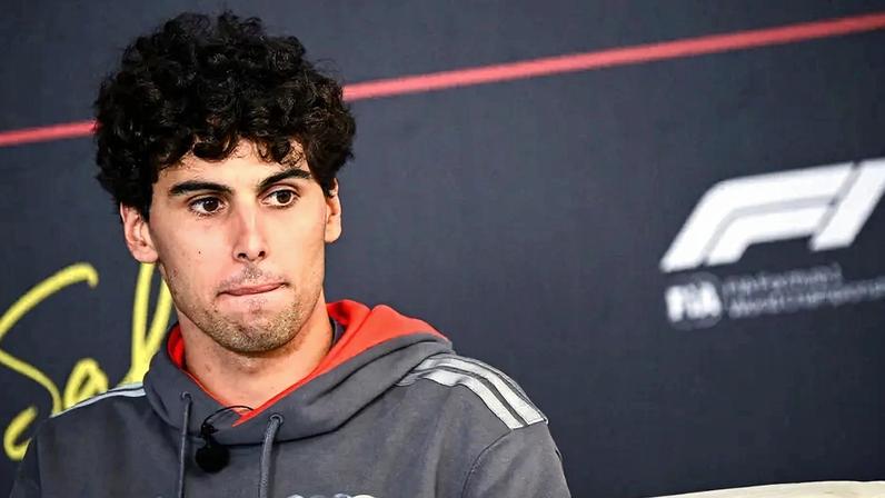 Gabriel Bortoleto na pré-temporada da Fórmula 1 no Bahrein (Foto: Giuseppe Cacace/AFP)
