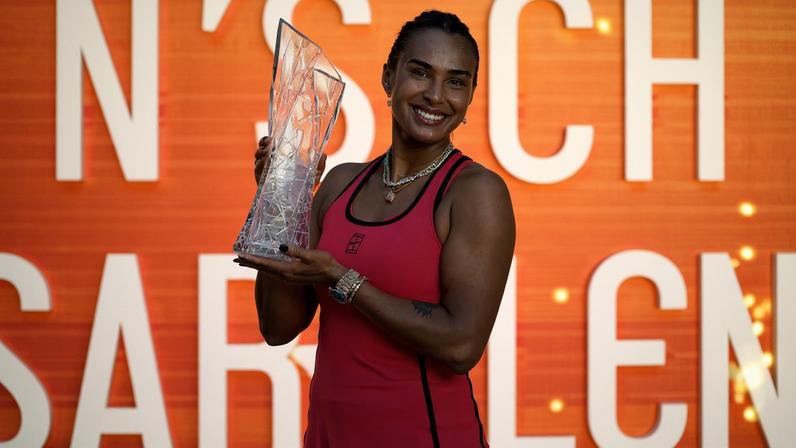 Sabalenka revela hábitos curiosos, entre álcool e destruição de raquetes