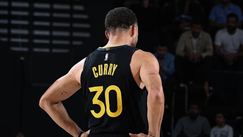 Stephen Curry, do Golden State Warriors, em partida contra LA Clippers (Foto: Juan Ocampo/NBAE via Getty Images/AFP)