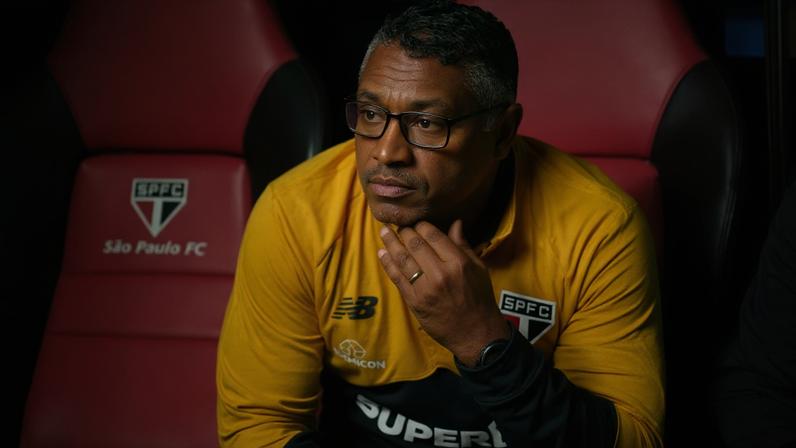 Roger Machado explicou escolhas contra o O´Higgins (Foto: Nelson ALMEIDA / AFP)