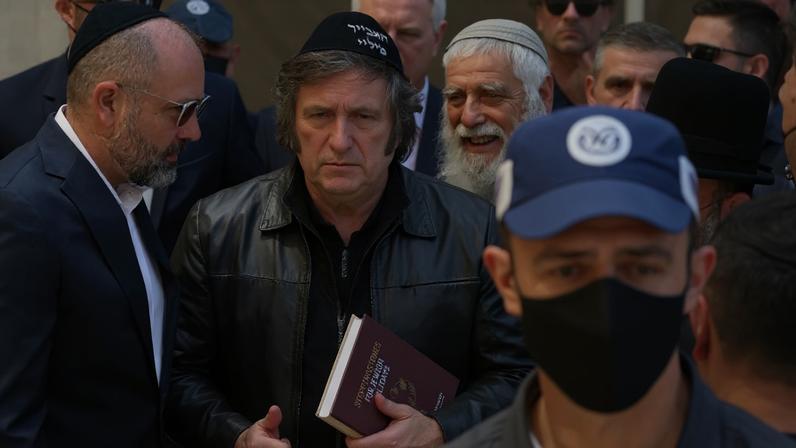O presidente da Argentina, Javier Milei, visita o Muro das Lamentações na Cidade Velha de Jerusalém em 19 de abril de 2026