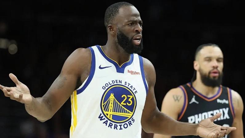 Draymond Green reage no segundo tempo do play-in; Suns venceram Warriors por 111-96 (Foto: Christian Petersen/Getty Images/AFP)