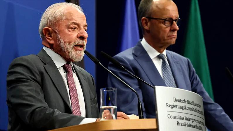 O presidente Luiz Inácio Lula da Silva (PT) e o chanceler da Alemanha, Friedrich Merz (dir.) 20/04/2026 - (Odd Andersen/AFP)