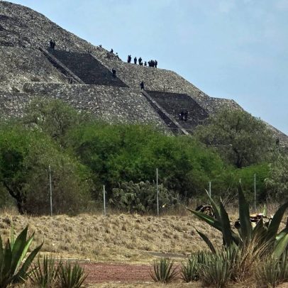 Tiroteio em complexo de pirâmides no México mata turista e deixa feridos
