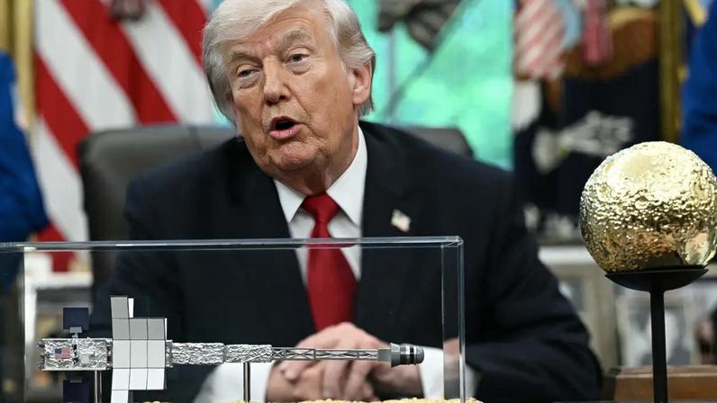 Donald Trump fala durante encontro com astronautas da Artemis II na Casa Branca - 29/04/2026