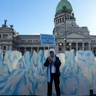 Argentina aprova projeto de Milei que flexibiliza proteção de glaciares