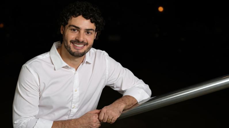 Victor Noda, CEO do Grupo Toky: fundador da Mobly, ele comandou a aquisição da Tok&Stok no fim de 2024, atravessou uma tentativa de OPA hostil pelos fundadores da marca adquirida e hoje negocia a conversão de quase R$ 700 milhões em dívida em participação acionária enquanto prepara a expansão física do grupo para o Rio de Janeiro e Brasília