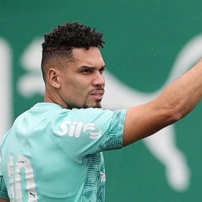 Paulinho não treina com elenco; Palmeiras analisa retorno para Copa do Brasil