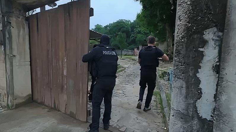 São cumpridos mandados de prisão e de busca e apreensão no Rio, em Duque de Caxias, Cabo Frio e Paraty