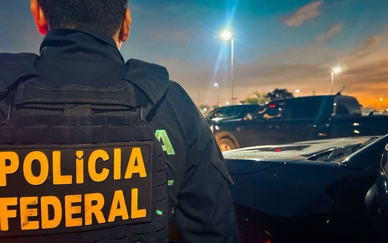 PF deflagra operação contra desvio de verbas e fraudes em licitações na Bahia