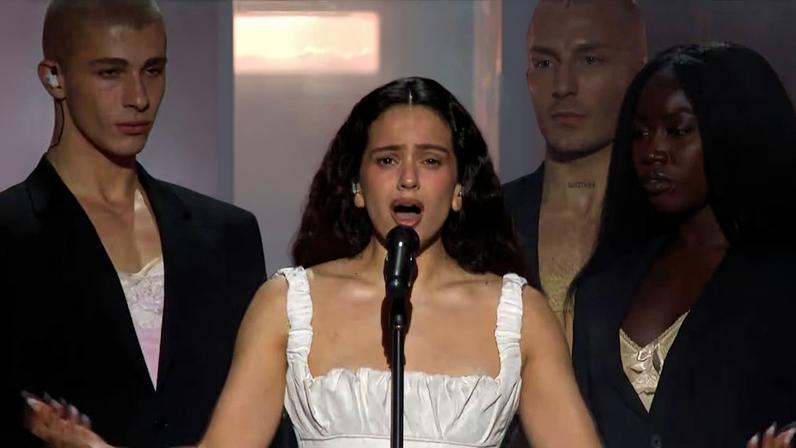 Cantora Rosalía faz quatro apresentações em Barcelona