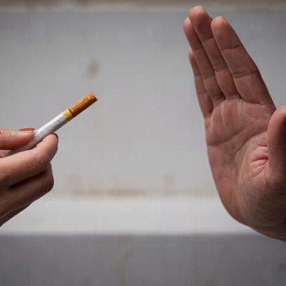 Lei britânica contra tabaco para jovens pode influenciar debate diz especialista