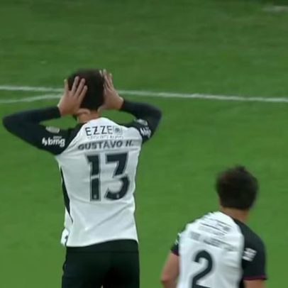 Gustavo Henrique se destaca, marca de cabeça pelo Corinthians