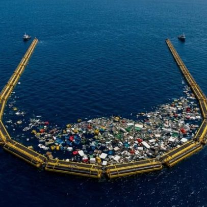 Aos 16 anos, jovem cria barreiras de 2 km para limpar rios e oceanos