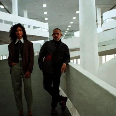 Raphael Fonseca e Amanda Carneiro serão curadores da Bienal de São Paulo 2027