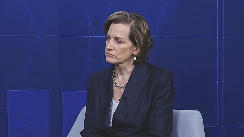 Anne Applebaum, jornalista, historiadora e escritora norte-americana. Vencedora do prêmio Pulitzer, por Gulag: Uma História