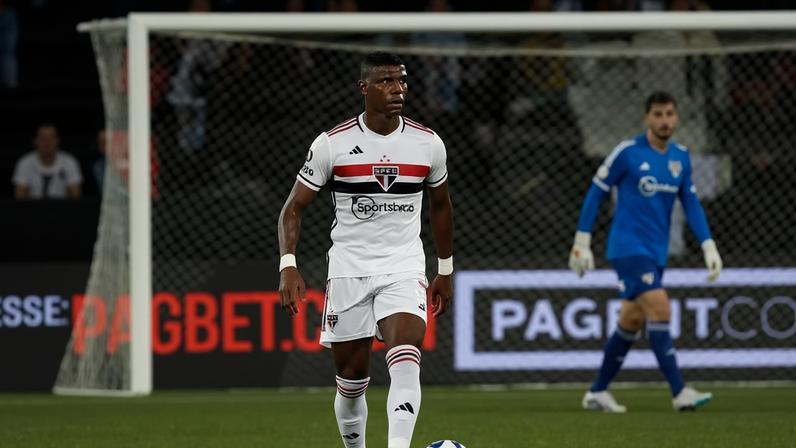 Arboleda tem contrato até o final de 2027 (Foto: Rubens Chiri/Saopaulofc.net)