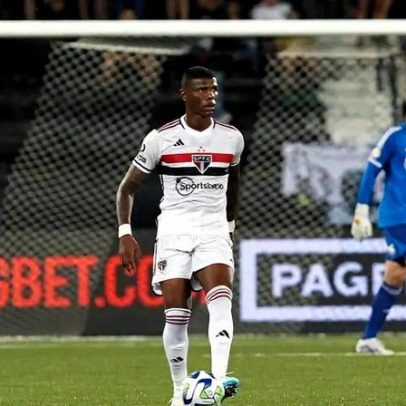 Arboleda joga no Equador enquanto disputa acordo com o São Paulo