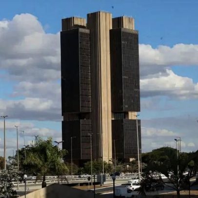 Fluxo cambial de 2026 até 17/04 é positivo em US$ 907 milhões, diz BC
